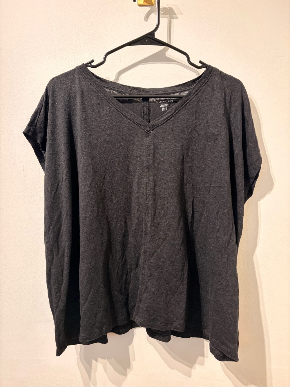 Eileen Fisher Organic Linen Jersey V-Neck Tee Black Size Medium - Picture 2 of 5